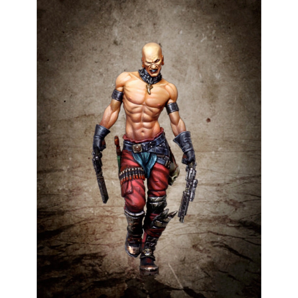 1/24 Modern Shirtless Commando with Shaved Head and Dual Blades, Resin Model Figure Kit, Unassembled and Unpainted