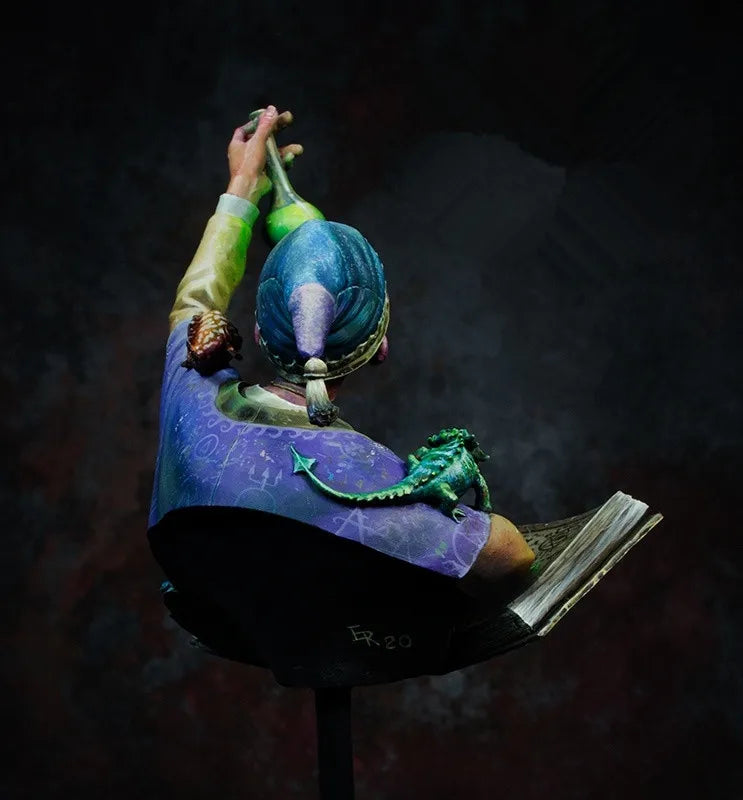 1/10 Alchemist with Potion and Spellbook, Resin Model Bust Kit, Fantasy Theme, Unassembled and Unpainted