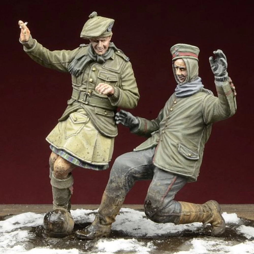 1/35 WWI Military Couple, 2 Figures, Resin Model Figure Kit, Unassembled and Unpainted