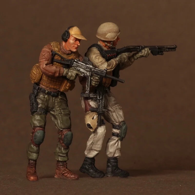 1/35 Modern Tactical Operators in Combat Gear, 2 Figures, Resin Model Figure Kit, Unassembled and Unpainted