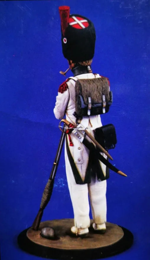 1/16 Napoleonic French Imperial Guard Officer in Parade Dress, Resin Model Figure Kit, Unassembled and Unpainted