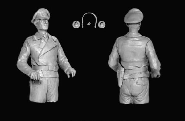 1/16 WWII German Panzer Crew Commander, Resin Model Figure Kit, Unassembled and Unpainted