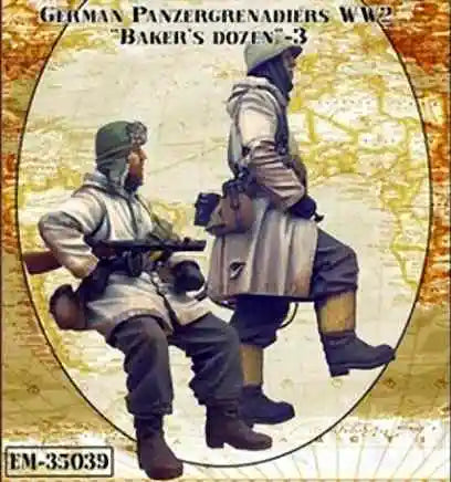 1/35 WWII Winter Soldiers, 2 Figures, Resin Model Figure Kit, Unassembled and Unpainted