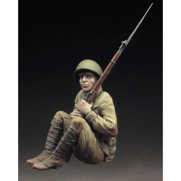 1/35 WWI British Infantry Resting with Rifle, Resin Model Figure Kit, Unassembled and Unpainted