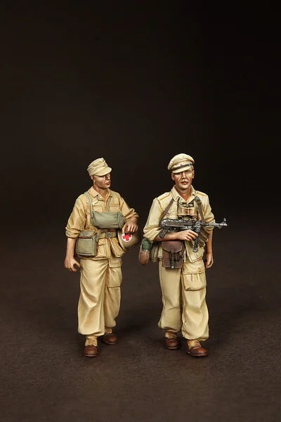 1/35 WWII Japanese Infantry in Tropical Uniform, 2 Figures, Resin Model Figure Kit, Unassembled and Unpainted