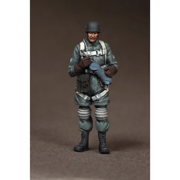1/35 Modern Infantry Soldier with Rucksack, Resin Model Figure Kit, Unassembled and Unpainted