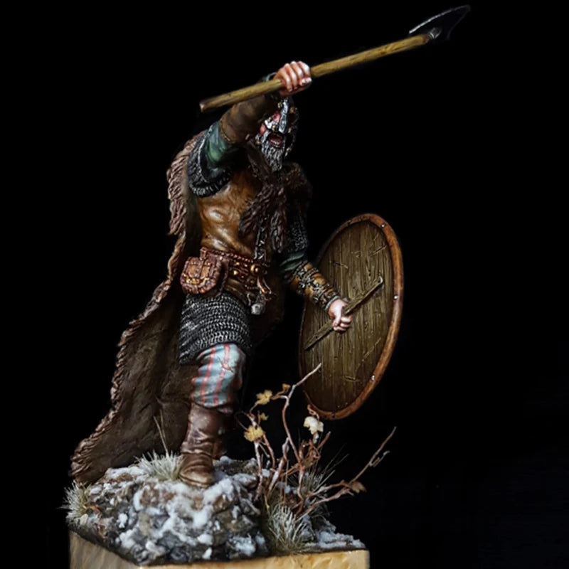 1/24 Medieval Viking Axeman with Ornate Knotwork Shield, Resin Model Figure Kit, Unassembled and Unpainted