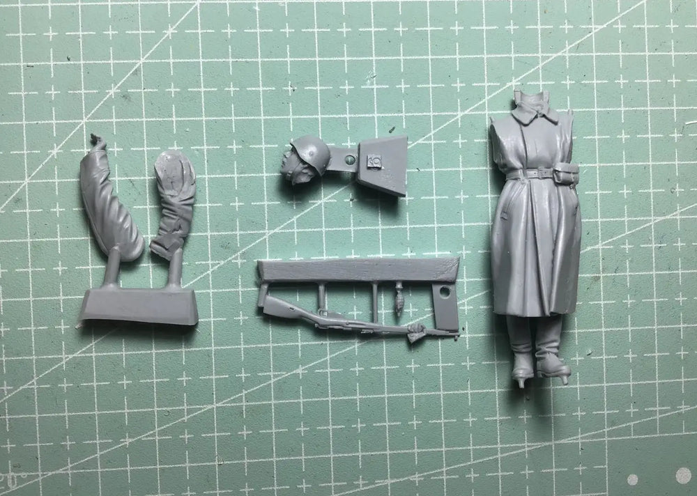 1/35 WWI British Infantrymen with Rifles, 3 Figures, Resin Model Figure Kit, Unassembled and Unpainted