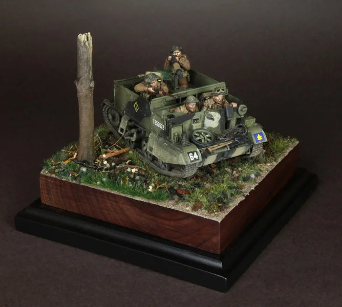 1/35 WWII With Infantry, 4 Figures, Resin Model Diorama Kit, Unassembled and Unpainted