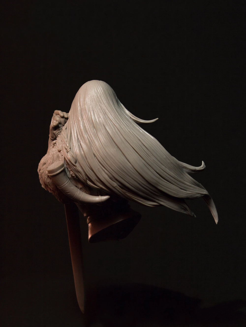 1/10 Winged Warrior with Ornate Armor and Longsword, Resin Model Bust Kit, Fantasy Theme, Unassembled and Unpainted