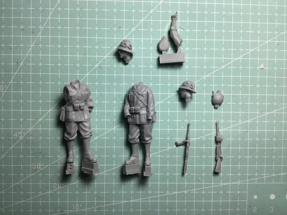 1/35 WWI British Infantry Squad Advancing, 3 Figures, Resin Model Figure Kit, Unassembled and Unpainted