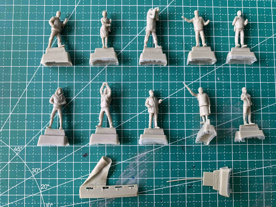 Modern Civilian Protest Activist Figure Set 1/72 Resin Kit - unpainted resin model kit