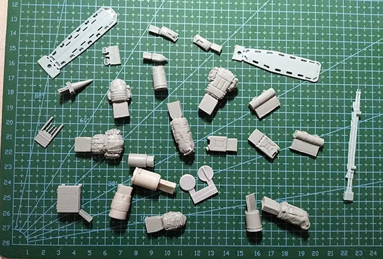 1/35 Modern Assault Squad with Commander, 4 Figures, Resin Model Figure Kit, Unassembled and Unpainted