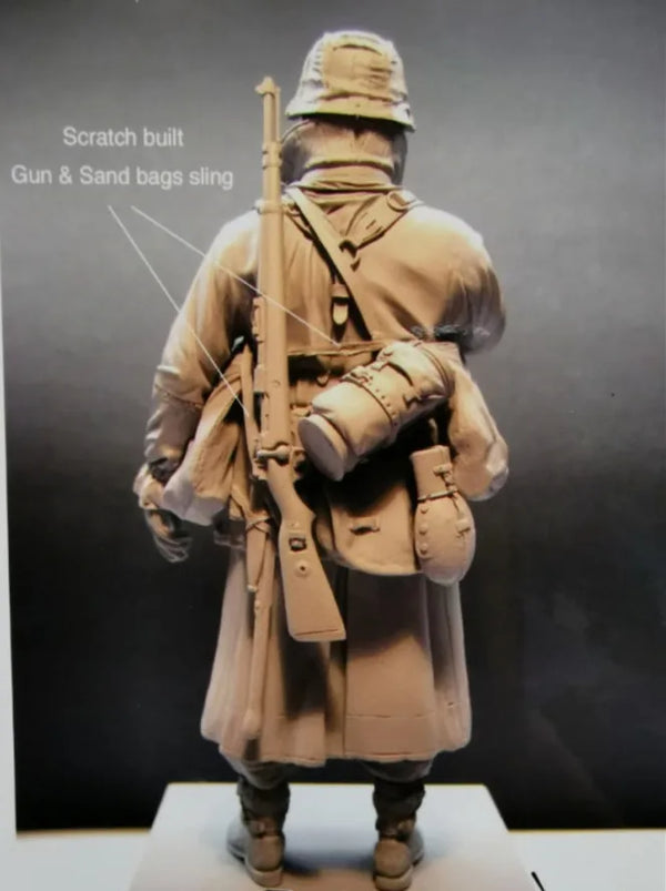 1/16 WWII German Infantry Soldier with Rifle, Resin Model Figure Kit, Unassembled and Unpainted