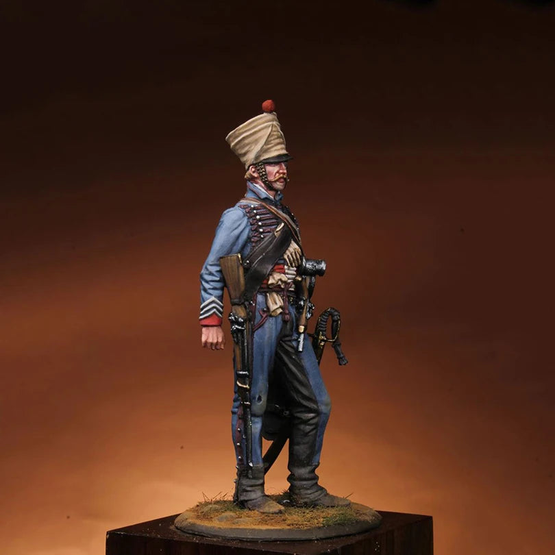 1/32 Napoleonic Hussar Officer with Busby and Rifle, Resin Model Figure Kit, Unassembled and Unpainted