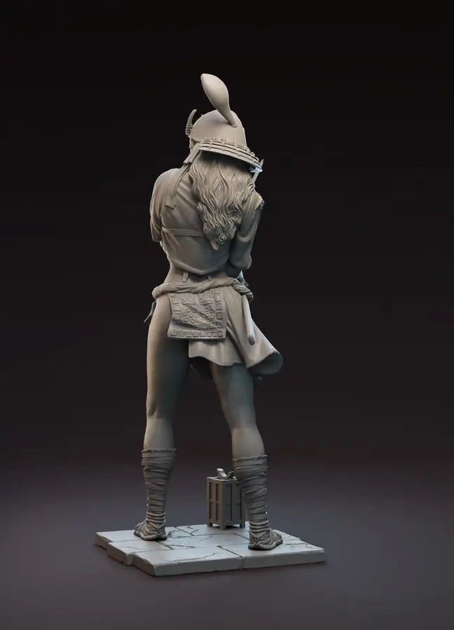 1/24 Antler-Helmed Warrior with Curved Blades, Resin Model Figure Kit, Fantasy Theme, Unassembled and Unpainted