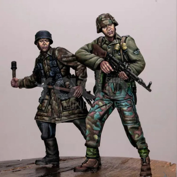 1/35 Modern Special Forces with Flashbangs, 2 Figures, Resin Model Figure Kit, Unassembled and Unpainted