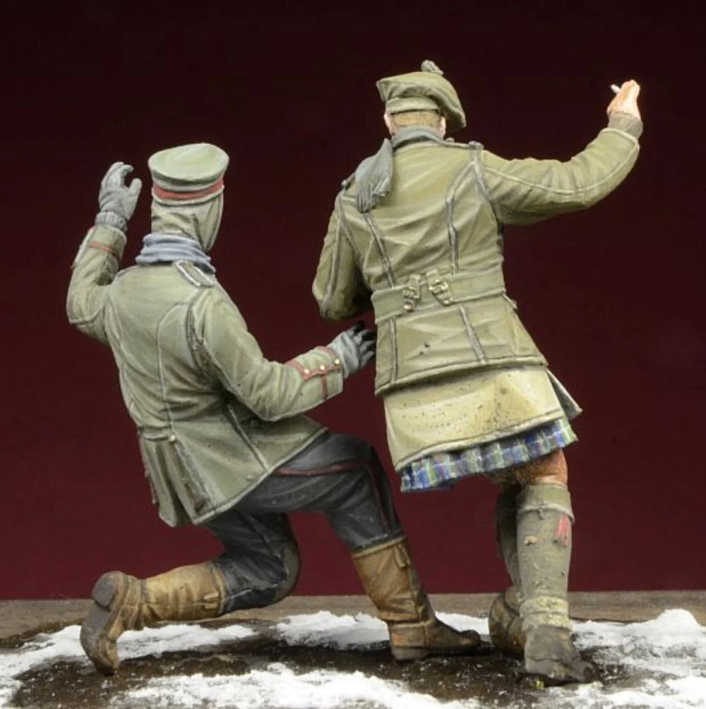 1/35 WWI Military Couple, 2 Figures, Resin Model Figure Kit, Unassembled and Unpainted