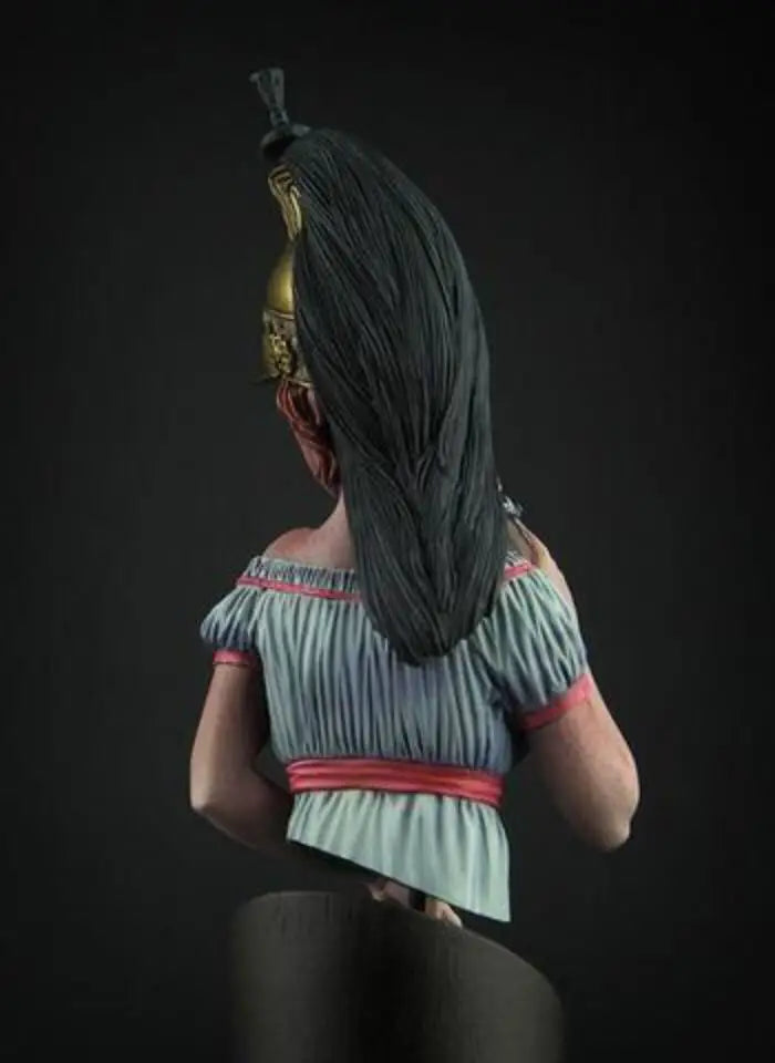 1/10 Female Warrior Holding Golden Ceremonial Helm, Resin Model Bust Kit, Fantasy Theme, Unassembled and Unpainted