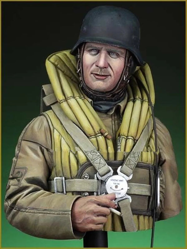 1/10 WWI European Soldier, Resin Model Bust Kit, Unassembled and Unpainted