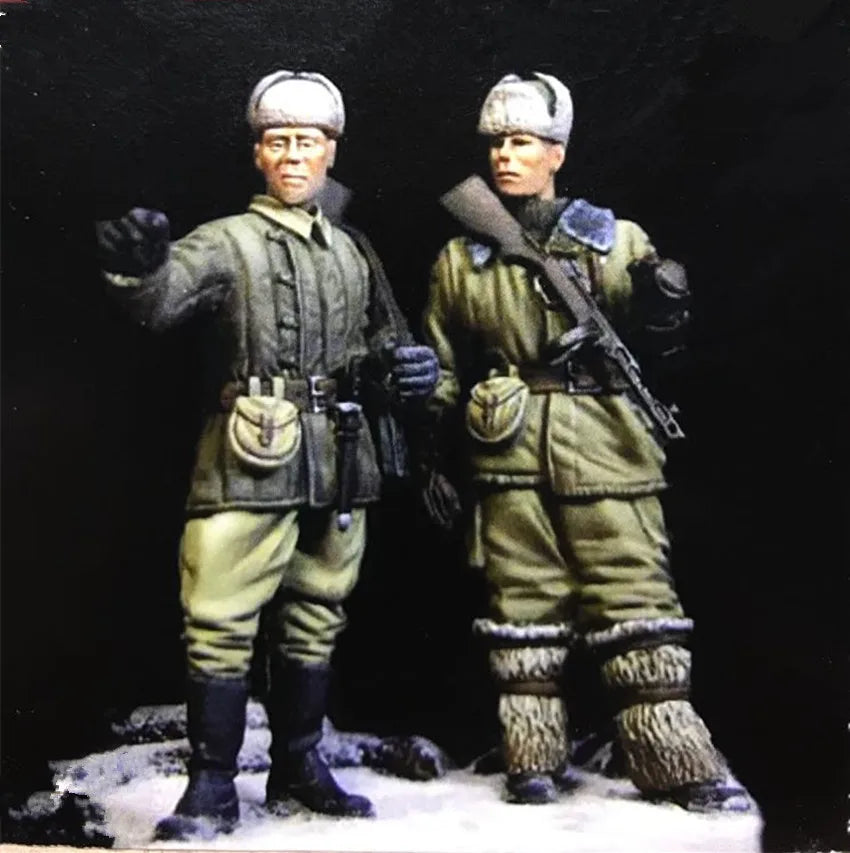 1/35 WWI Russian Infantry Officer and Rifleman, 2 Figures, Resin Model Figure Kit, Unassembled and Unpainted