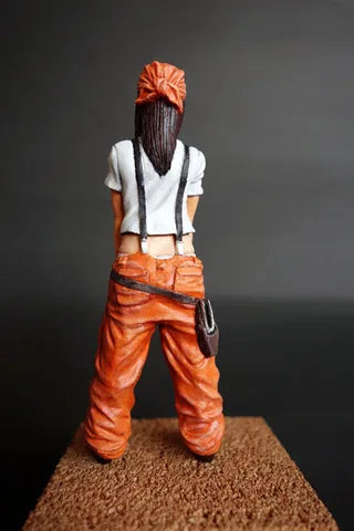 1/20 Modern Female Construction Worker in Hard Hat, Resin Model Figure Kit, Unassembled and Unpainted