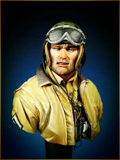 1/10 WWI Fighter Pilot in Flying Helmet, Resin Model Bust Kit, Anime Theme, Unassembled and Unpainted