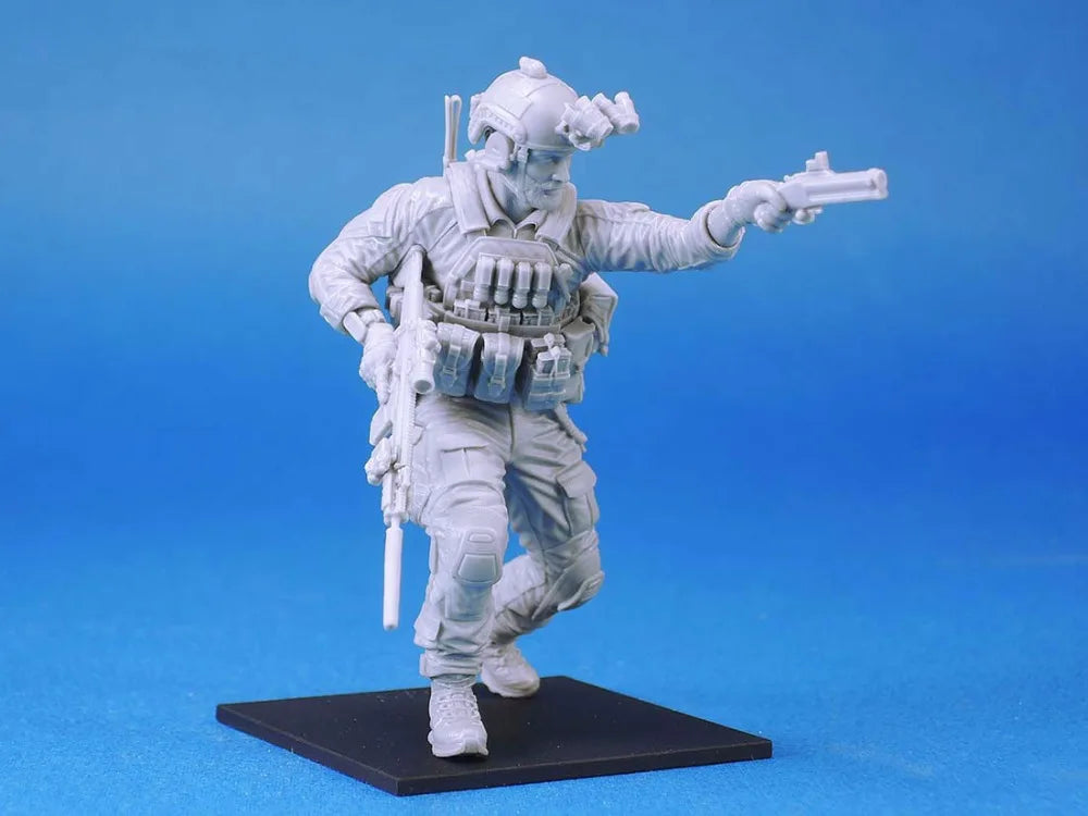 1/24 Modern Modern, Resin Model Figure Kit, Unassembled and Unpainted
