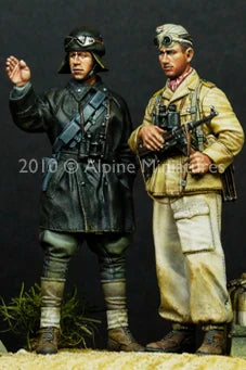 1/35 Desert Conversation, 2 Figures, Resin Model Diorama Kit, Unassembled and Unpainted