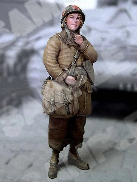 1/35 WWII Soviet Female Medical Guard, Resin Model Figure Kit, Unassembled and Unpainted