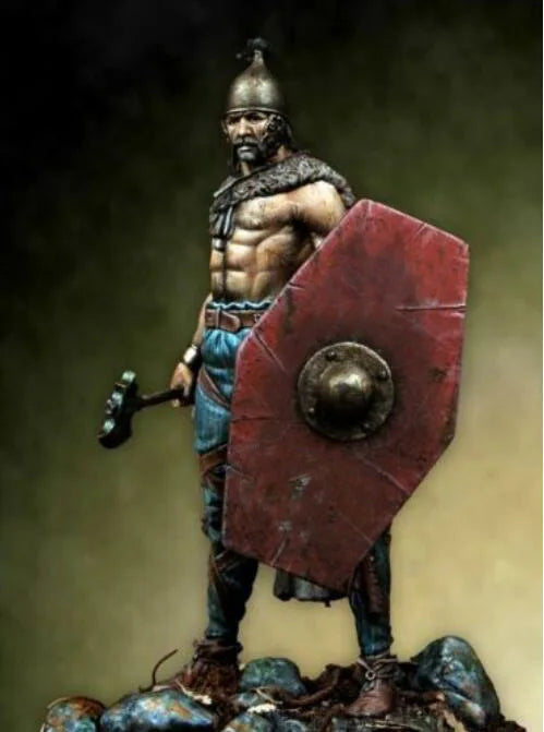 1/24 Norse Warrior with Horned Helmet and Fur Cloak, Resin Model Figure Kit, Fantasy Theme, Unassembled and Unpainted
