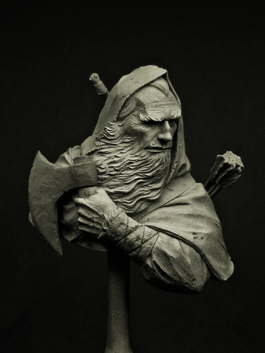 1/12 Hooded Dwarf Warrior with Axe, Resin Model Bust Kit, Fantasy Theme, Unassembled and Unpainted
