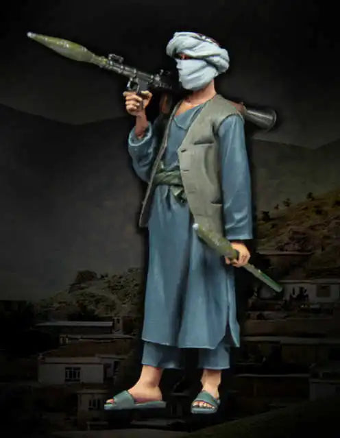 1/35 Modern Islamic Fighter with RPG Launcher, Resin Model Figure Kit, Unassembled and Unpainted