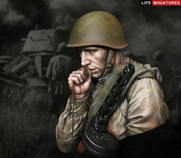 1/10 WWII Soviet Red Army Infantryman, Resin Model Figure Kit, Unassembled and Unpainted