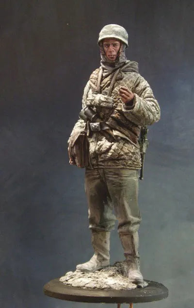 120mm WWII Soviet Paratrooper, Resin Model Figure Kit, Unassembled and Unpainted
