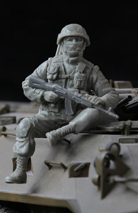 1/35 Modern Russian Scout Soldier, Resin Model Figure Kit, Unassembled and Unpainted