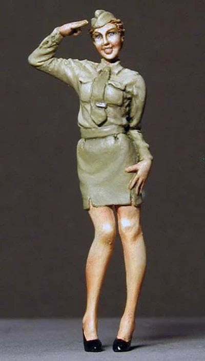 1/35 WWII British Female Officer Saluting, Resin Model Figure Kit, Unassembled and Unpainted