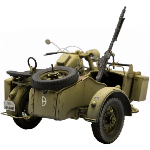 1/16 Military Soldier with Helmet and Equipment, Resin Model Figure Kit, Military Theme, Unassembled and Unpainted