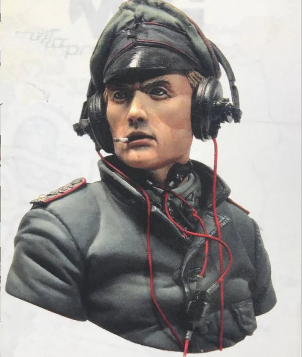 1/10 WWII Military Officer with Headset, Resin Model Bust Kit, Unassembled and Unpainted