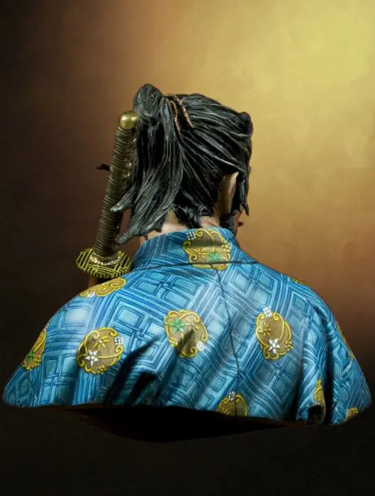 1/10 Medieval Japanese Daimyo in Blue Crested Robe, Resin Model Bust Kit, Unassembled and Unpainted
