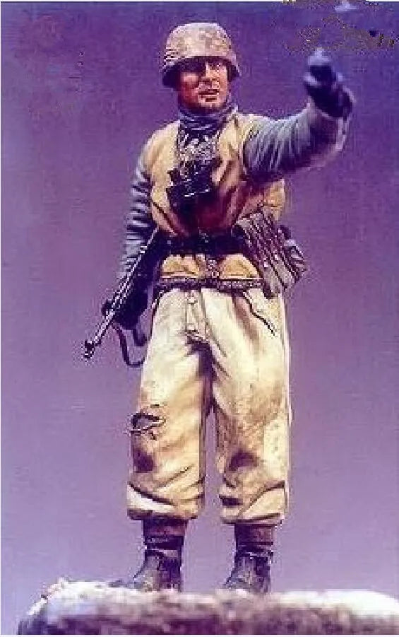 1/16 WWI Officer Signaling with Raised Fist, Resin Model Figure Kit, Unassembled and Unpainted