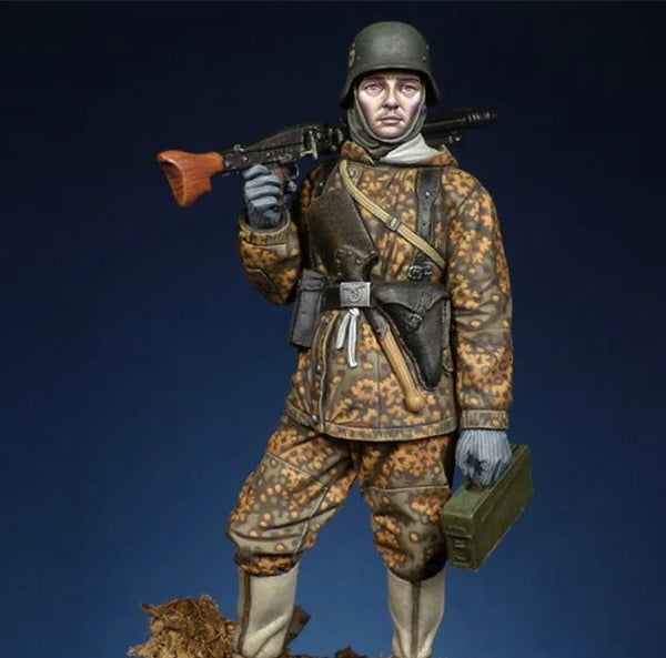 1/24 WWII German Infantryman, Resin Model Figure Kit, Unassembled and Unpainted