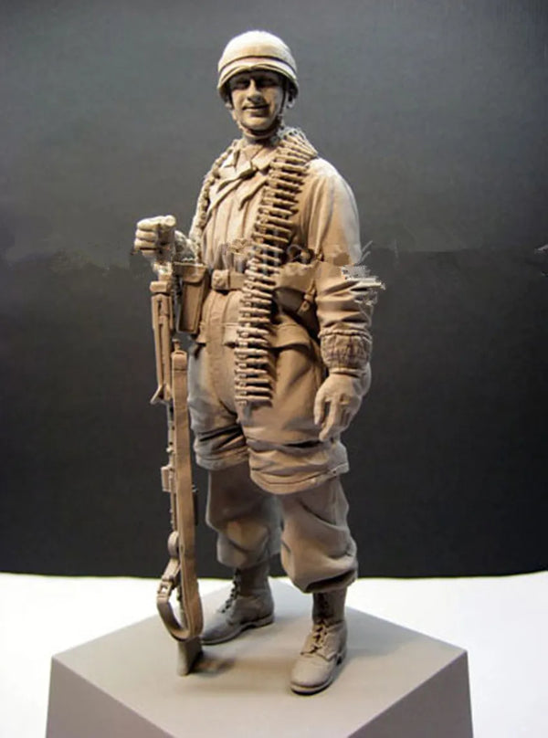 1/16 WWI Soldier with Ammunition Bandoliers, Resin Model Figure Kit, Unassembled and Unpainted