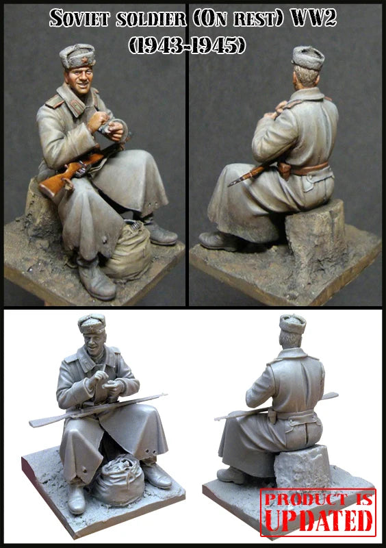 1/35 WWII Soviet Infantryman Crouching at Rest, 2 Figures, Resin Model Figure Kit, Unassembled and Unpainted