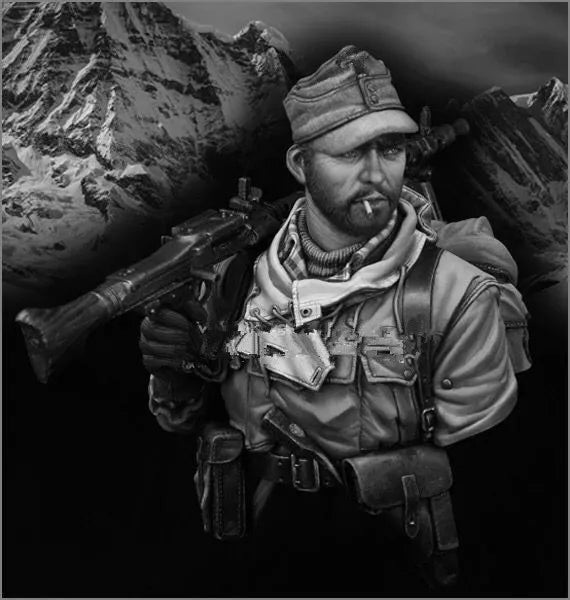1/10 Modern Bearded Tactical Operator with Rifle and Plate Carrier, Resin Model Bust Kit, Unassembled and Unpainted