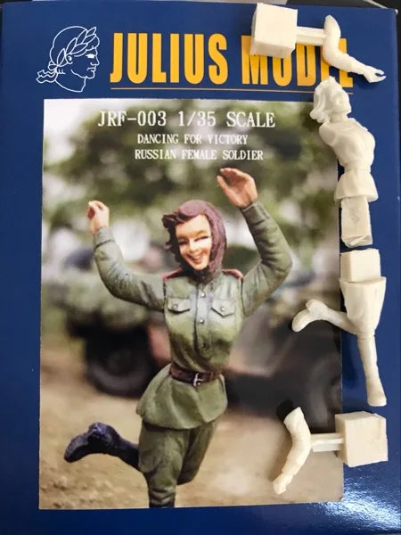 1/35 WWII Soviet Dancing Female Soldier, Resin Model Figure Kit, Unassembled and Unpainted
