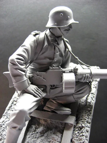 1/16 WWII German Infantry Seated with Kar98k, Resin Model Figure Kit, Unassembled and Unpainted