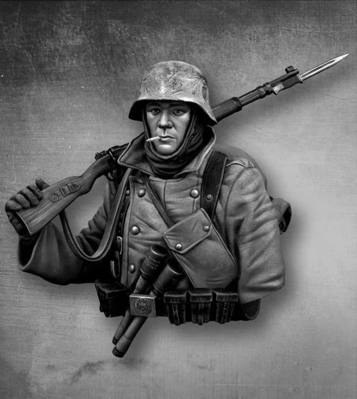1/10 WWII German Infantryman with Mauser Bayonet, Resin Model Bust Kit, Unassembled and Unpainted