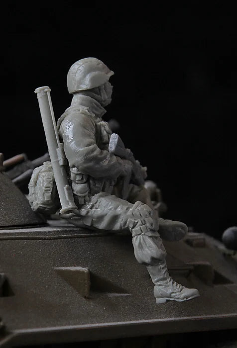 1/35 Modern Russian Scout Soldier, Resin Model Figure Kit, Unassembled and Unpainted