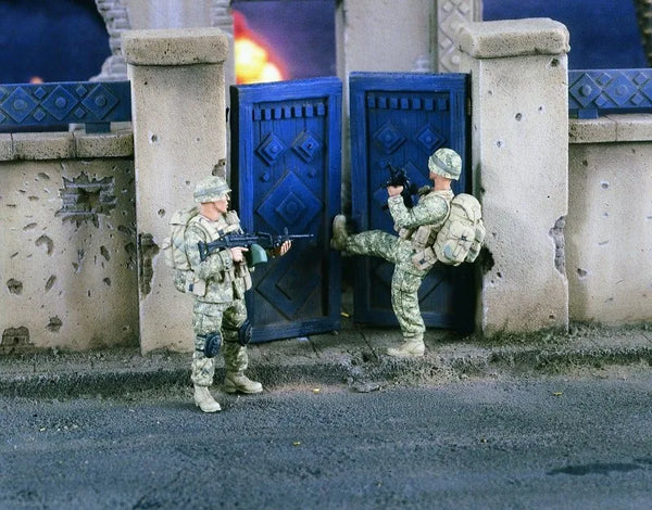 1/35 Modern Tactical Soldiers Iraq, 2 Figures, Resin Model Figure Kit, Unassembled and Unpainted